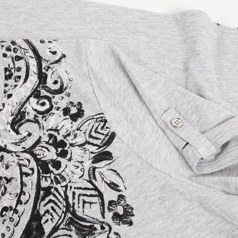 Chico's Zenergy V-Neck T-Shirt - P2P 23" - Picture 4 of 9